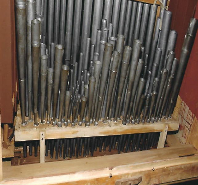 Foto del canneto interno dell’Organo nella Chiesa della SS. Trinità